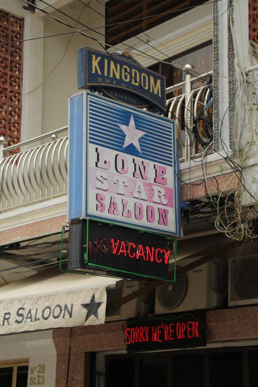 Lone Star Saloon And Guest House Phnom Penh Ngoại thất bức ảnh